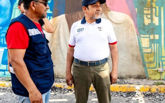 Gobierno de Minatitlán realiza trabajos de limpieza para restablecer vialidad