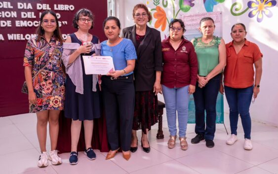 Presentación del libro “Un Viaje por el Mar de Emociones” en Minatitlán