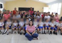 Sonia Marie encabeza entrega de apoyo alimentario en escuelas públicas de Coatzacoalcos