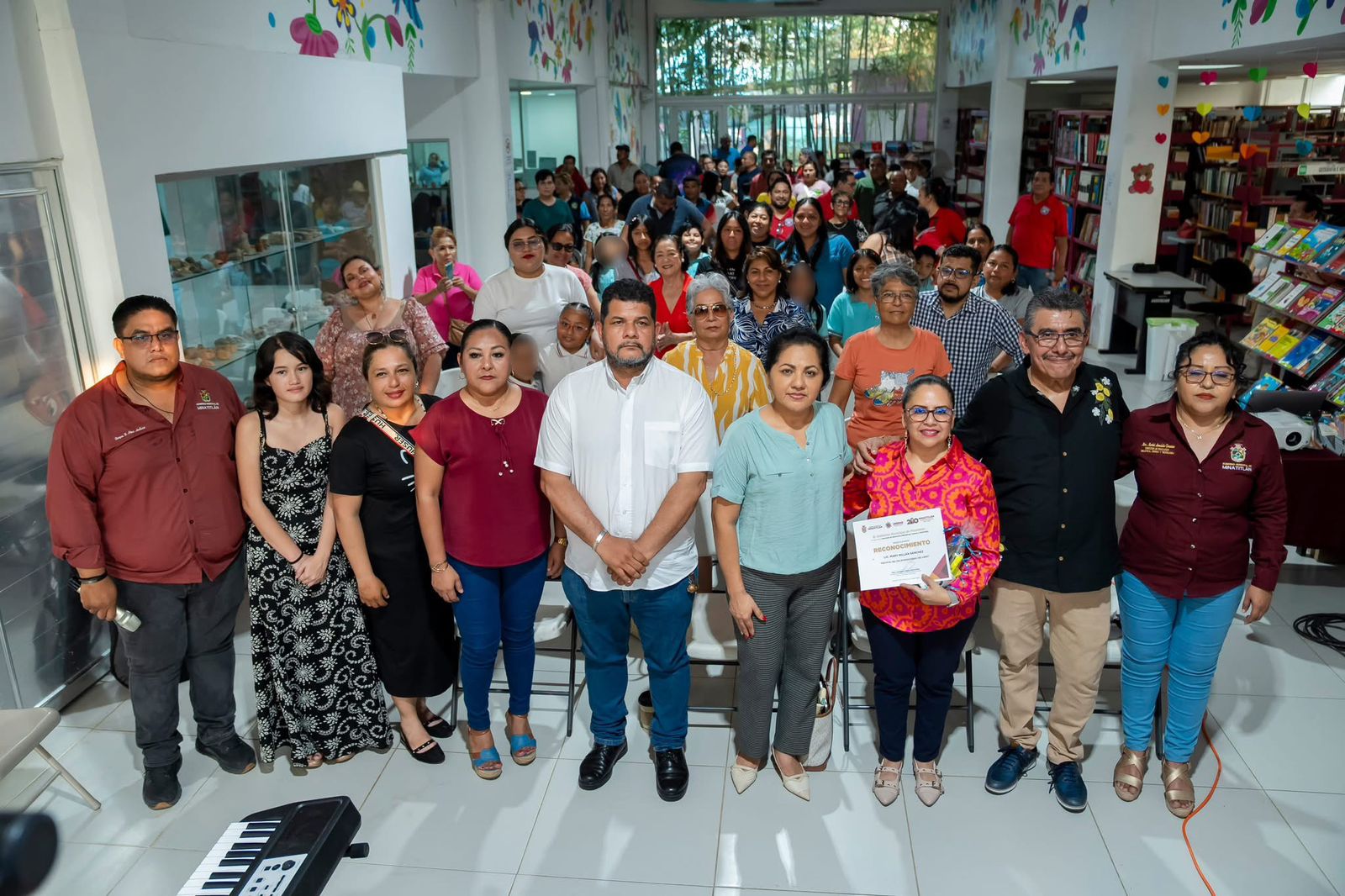 Clausura con éxito el Festival del Día Internacional del Libro en Minatitlán