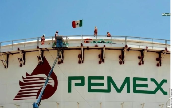 Resienten en Pemex colapso en servicios