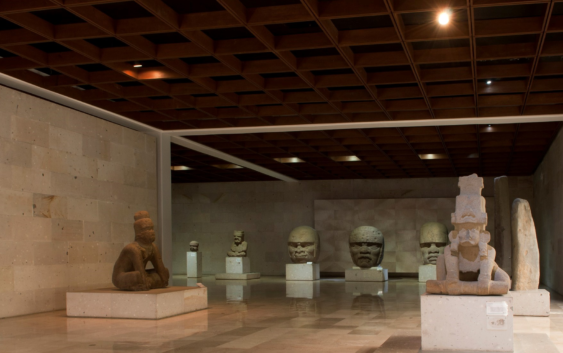 Museo de Antropología de Xalapa, entre goteras y cubetas en plenas vacaciones