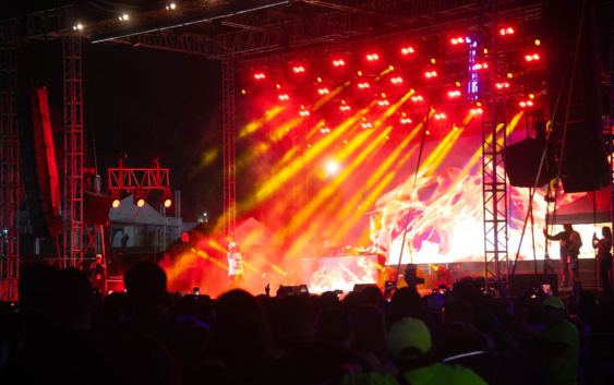 “Puro Reguetón” incendia Coatza: baile, ‘beats’ y una noche que hizo historia en la Expo Feria 2026