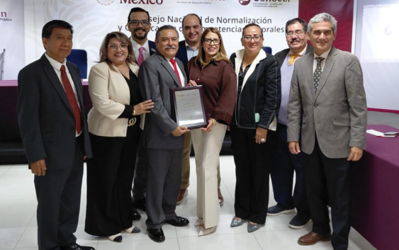 Preside la APEV el Comite Nacional de Gestión por Competencias para el Desarrollo periodístico en el país.