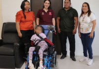 Sonia Marie da banderazo y entrega sillas de ruedas, andaderas y carriolas a domicilio