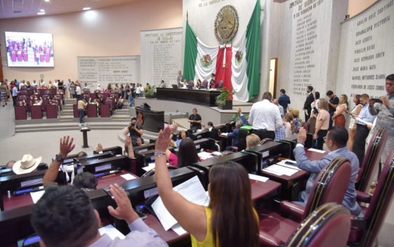 Autoriza Congreso al Poder Ejecutivo la enajenación de aeronaves
