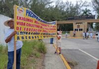 Jubilados exigen seguros de vida durante visita de Sheinbaum