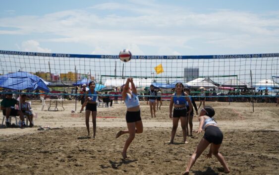 Reúne Festival Estatal Infantil y Juvenil de Voleibol de Playa a 186 equipos en Coatzacoalcos