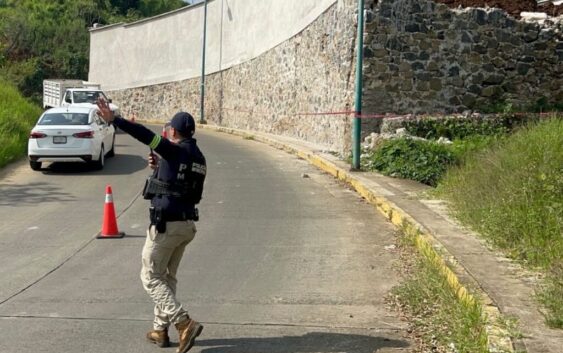 Riesgo de colapso de muro en Las Fuentes de Xalapa; emite PC recomendaciones