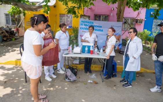 Continúa la Jornada de Vacunación Antirrábica Canina y Felina en Cosoleacaque