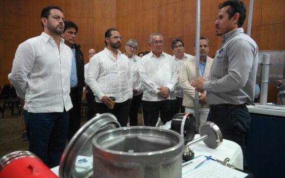 “Volverá la época dorada”: destaca Pedro Miguel Rosaldo impulso de 100 mil mdp para Coatzacoalcos en foro energético
