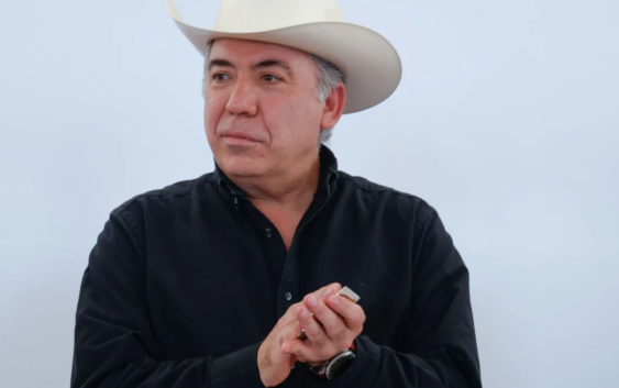 Enrique Inzunza recula y se baja de sesión en Congreso tras acusaciones de EU