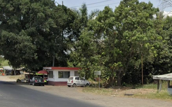Atacan a joven identificado como Rodrigo cuando compraba flores para su mamá