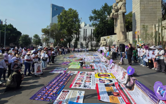 Marchan buscadoras en CDMX para exigir justicia ante desapariciones, en Día de las Madres