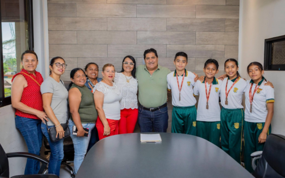 Reconociendo a nuestros campeones de la primaria “Profesor Manuel R. Gutiérrez”