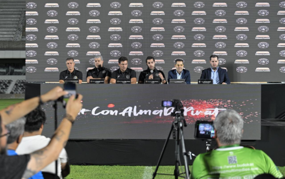 Regresa el futbol profesional a Veracruz, se presenta el Club Piratas FC