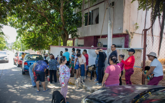 Continúa Jornada de Vacunación Antirrábica en Minatitlán