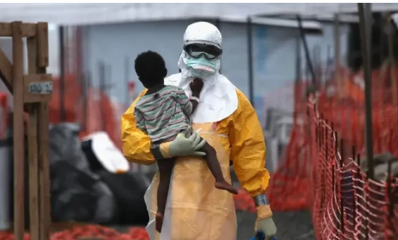 OMS declara emergencia mundial por brote de ébola en África
