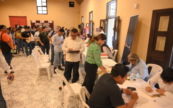 Más de 500 buscadores de empleo participaron en la Semana Estatal de Activismo Laboral en Coatzacoalcos