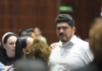 Diputados de MORENA y PRI se retan a golpes en San Lázaro
