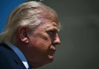 Trump: “No hace falta” una escalada con Cuba, el país se está “cayendo a pedazos”