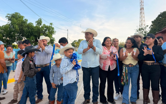 Almagres estrena pavimento en calle Justo Sierra