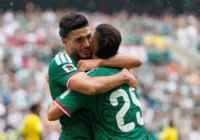 México gana por primera vez en su historia el partido inaugural del Mundial; derrotó 2-0 a Sudáfrica México gana por primera vez en su historia el partido inaugural del Mundial; derrotó 2-0 a Sudáfrica