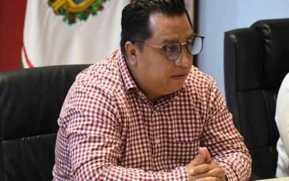 YERNO DE EX ALCALDESA CARMEN MEDEL, NUEVO DIRECTOR DE LOS CECYTEV