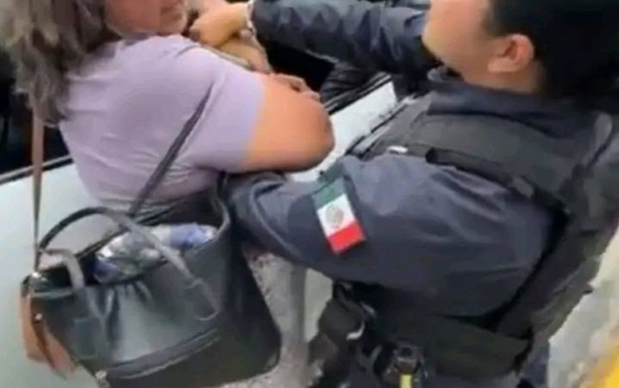 Presunto abuso policial, indigna a ciudadanos; adulta mayor termina esposada y lesionada en Nanchital, Veracruz