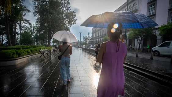 Persistirán lluvias en Xalapa durante tres días