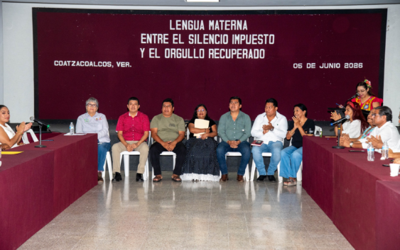 Promueve Gobierno de Coatzacoalcos preservación de las lenguas maternas mediante conferencia cultural