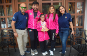 La niña Zoé López Vidaña muestra las medallas ganadas en Bulgaria, en el mundial de gimnasia rítmica