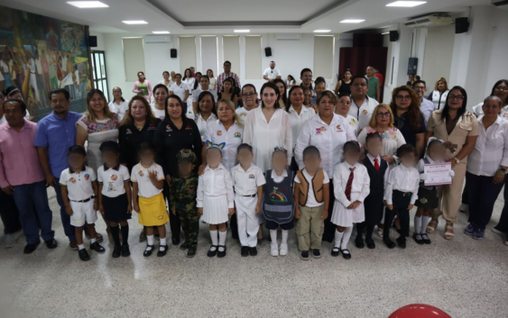 Niñas y niños de CADI y CAIC demuestran su talento en concurso de oratoria impulsado por el DIF Coatzacoalcos