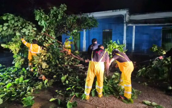 Protección Civil atiende eventualidades ante la presencia de fuertes lluvias