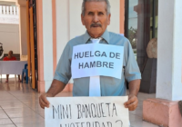 Adulto mayor en huelga de hambre, por obra de pavimentación irregular en Catemaco Adulto mayor en huelga de hambre, por obra de pavimentación irregular en Catemaco