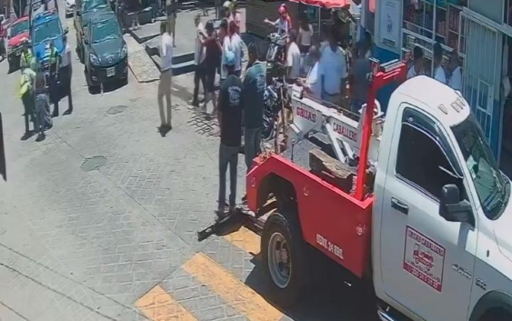 Directora de Tránsito Municipal de Misantla, ocasiona accidente automovilístico y se da a la fuga