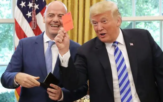 “Cruza una línea roja”: por qué fue tan escandalosa la decisión de la FIFA de suspender la sanción al goleador de EE.UU., Folarin Balogun, tras una llamada de Trump