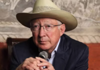 Ken Salazar responde a Sheinbaum: FBI no participó en detención del ‘Mayo’ Zambada