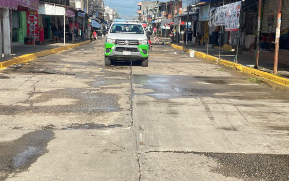 Refuerzan señalización en el primer cuadro de la ciudad