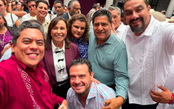 ALCALDES DEL SUR DE VERACRUZ RECONOCEN A ROCÍO NAHLE: LOGRO HISTÓRICO AL EXTINGUIR DEUDA BURSÁTIL DE 199 MUNICIPIOS