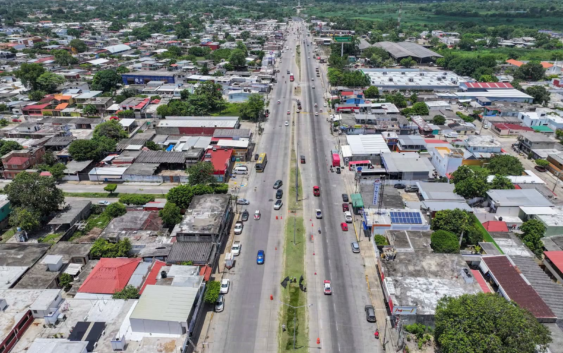 Gobierno de Minatitlán trabaja en el mantenimiento de espacios públicos