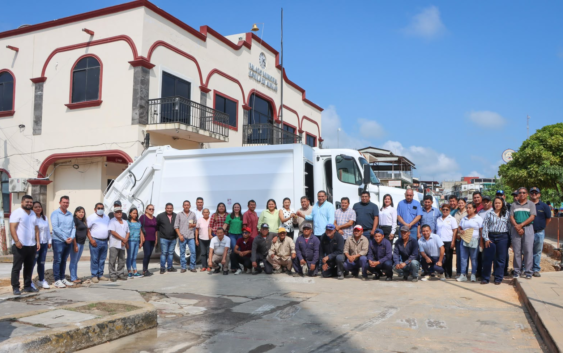 Sayula fortalece recolección de basura con nuevo camión