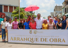 Da banderazo José Manuel Muñoz Murrieta a rehabilitación de calle Benito Juárez en Sayula de Alemán