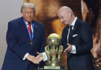 Legisladores europeos piden investigar a Infantino por vínculos con Trump
