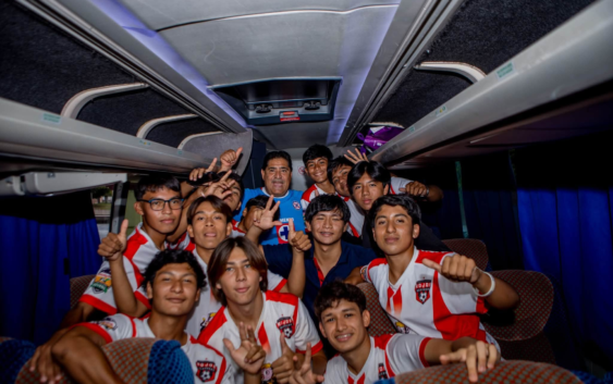 Alcalde de Oluta apoya a Rojos Sub-17 en torneo pre-nacional de Xalapa