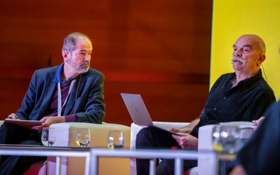 El Mundial agoniza y la correspondencia espistolar futbolera entre Martín Caparrós y Juan Villoro continúa