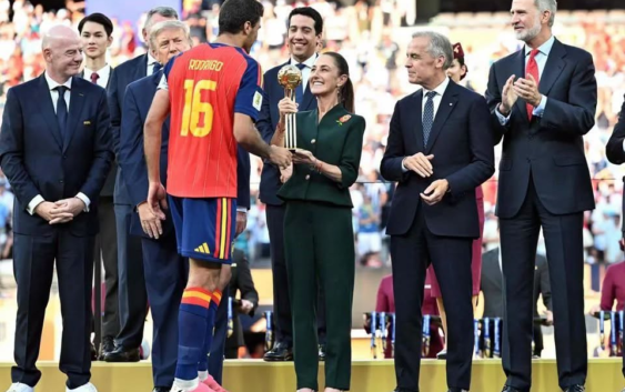 La diplomacia del fútbol: un palco, la copa y el ajedrez bilateral.