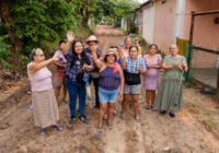 Realizan trabajos de rastreo y cuneteo en la colonia Un Paso a la Gloria Realizan trabajos de rastreo y cuneteo en la colonia Un Paso a la Gloria