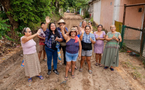 Realizan trabajos de rastreo y cuneteo en la colonia Un Paso a la Gloria