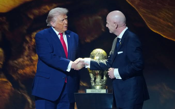 Trump pidió a la FIFA que revisara la suspensión de un jugador de EE. UU.